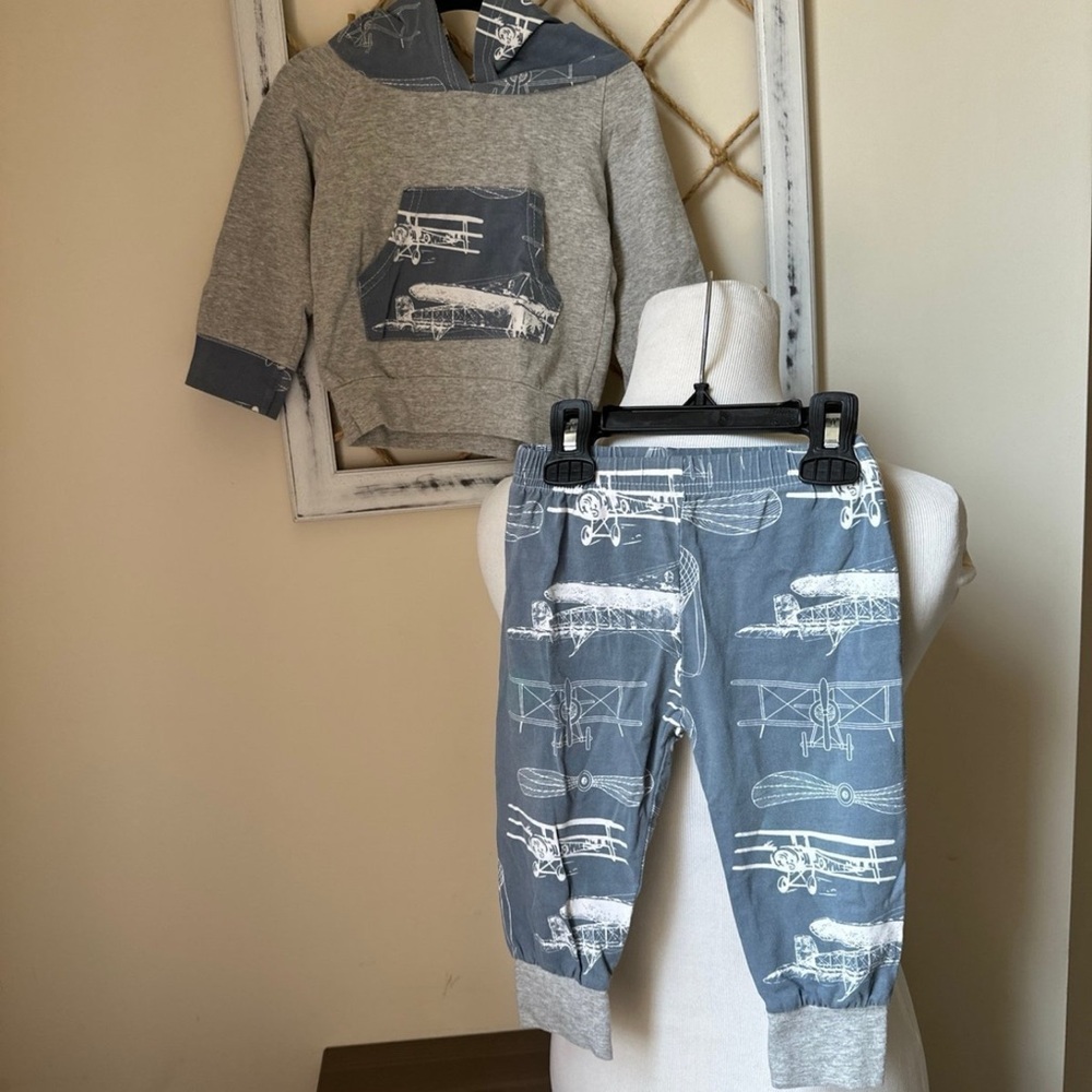 Baby boy Airplane Print matching set size 6-9 months